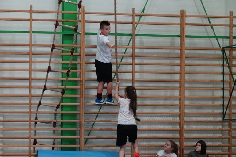 Feryjny obóz sportowy uczniów "dwójki" (zdjęcia)