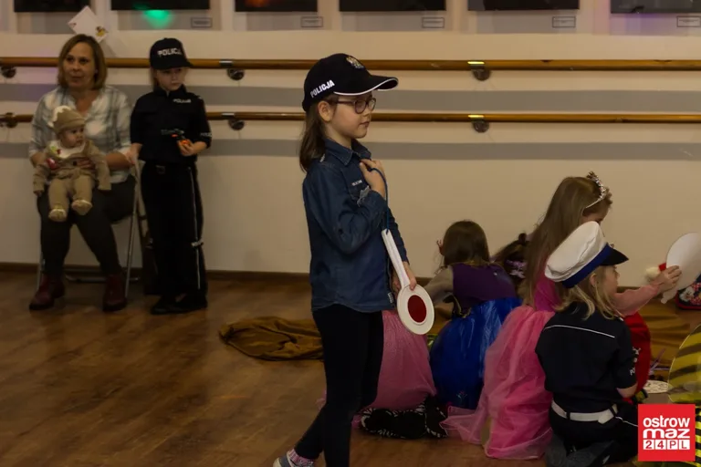 Bal karnawałowy w MDK (zdjęcia, wideo)