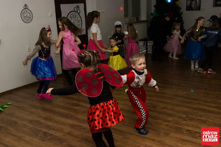 Bal karnawałowy w MDK (zdjęcia, wideo)