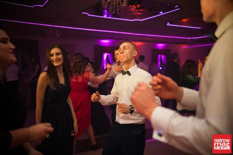 Studniówka ZS CKR w Starym Lubiejewie (zdjęcia, wideo)