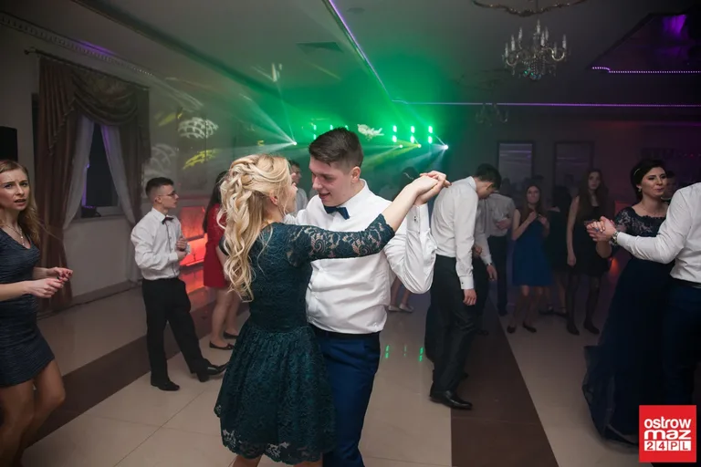 Studniówka ZS CKR w Starym Lubiejewie (zdjęcia, wideo)