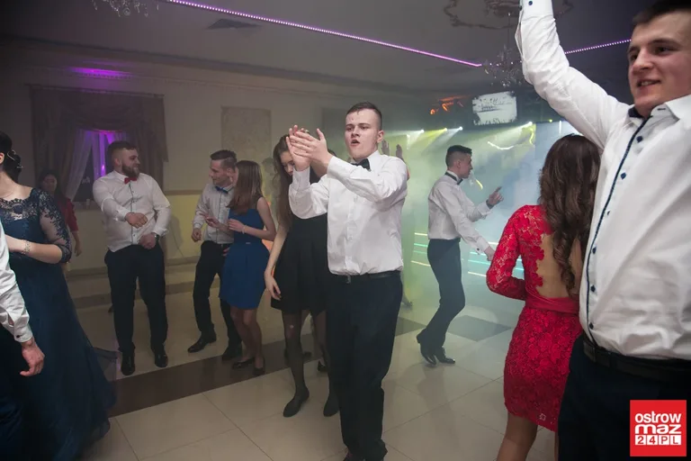 Studniówka ZS CKR w Starym Lubiejewie (zdjęcia, wideo)