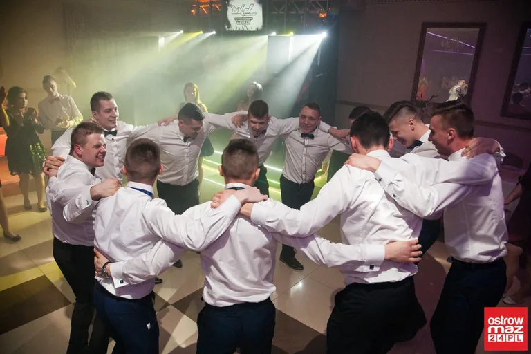 Studniówka ZS CKR w Starym Lubiejewie (zdjęcia, wideo)