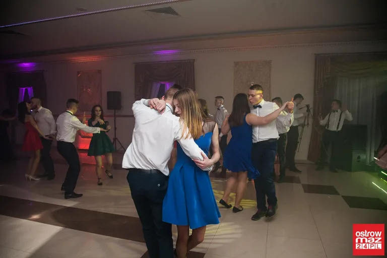 Studniówka ZS CKR w Starym Lubiejewie (zdjęcia, wideo)