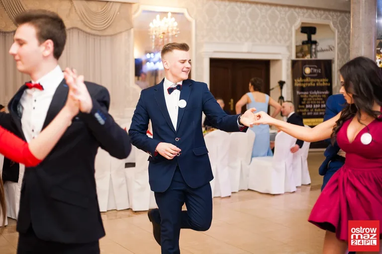 Studniówka ZS w Małkini Górnej (zdjęcia, wideo)