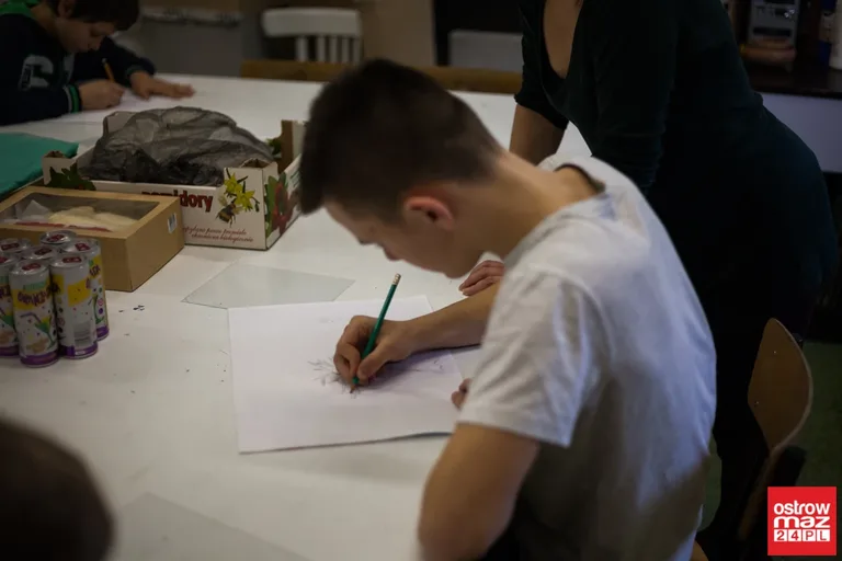 Feryjne spotkanie z grafiką (zdjęcia, wideo)