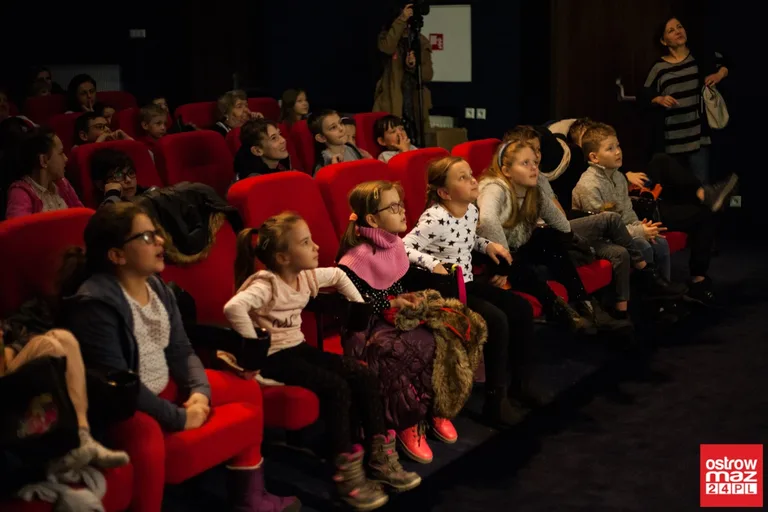 Teatrzyk Pinokio w kinie Ostrovia (zdjęcia, wideo)