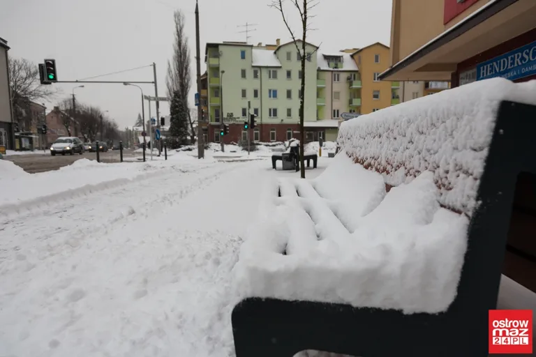 Ostrów Mazowiecka zasypana śniegiem. Prognoza na najbliższe dni (zdjęcia)