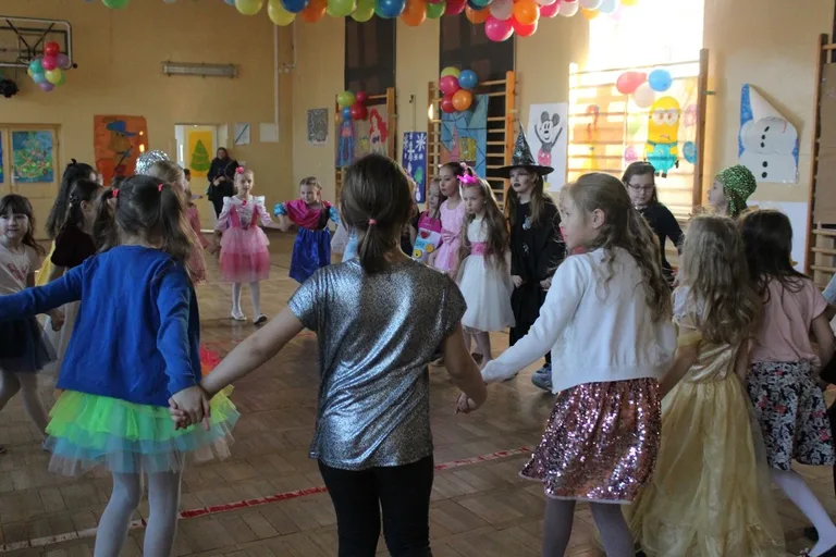 Zabawa karnawałowa w "jedynce" (zdjęcia)
