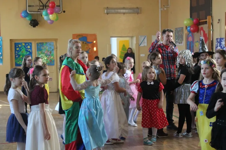 Zabawa karnawałowa w "jedynce" (zdjęcia)