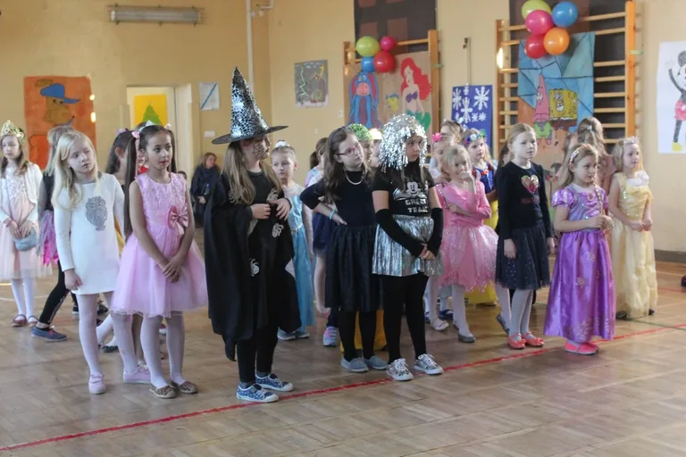 Zabawa karnawałowa w "jedynce" (zdjęcia)