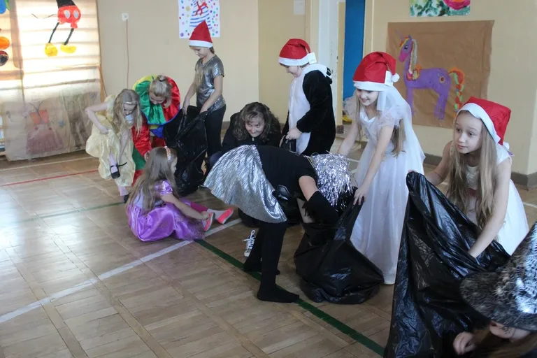 Zabawa karnawałowa w "jedynce" (zdjęcia)