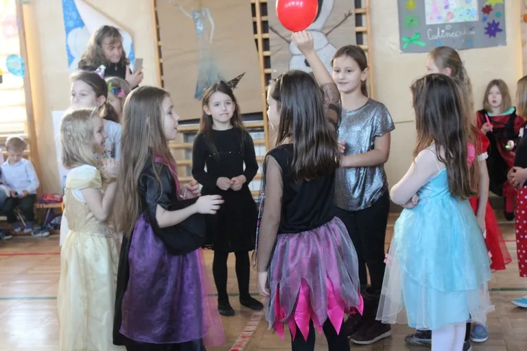 Zabawa karnawałowa w "jedynce" (zdjęcia)