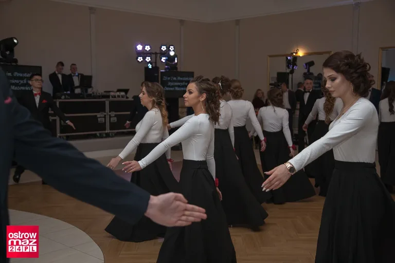Studniówka Ekonomika 2018 (zdjęcia, wideo)