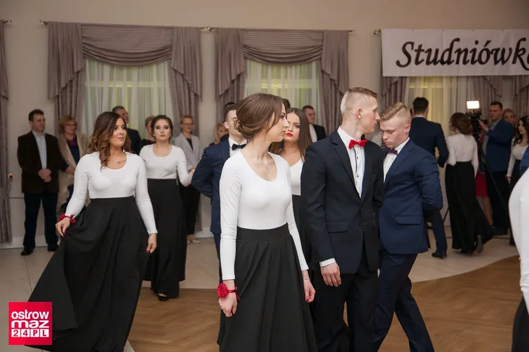 Studniówka Ekonomika 2018 (zdjęcia, wideo)