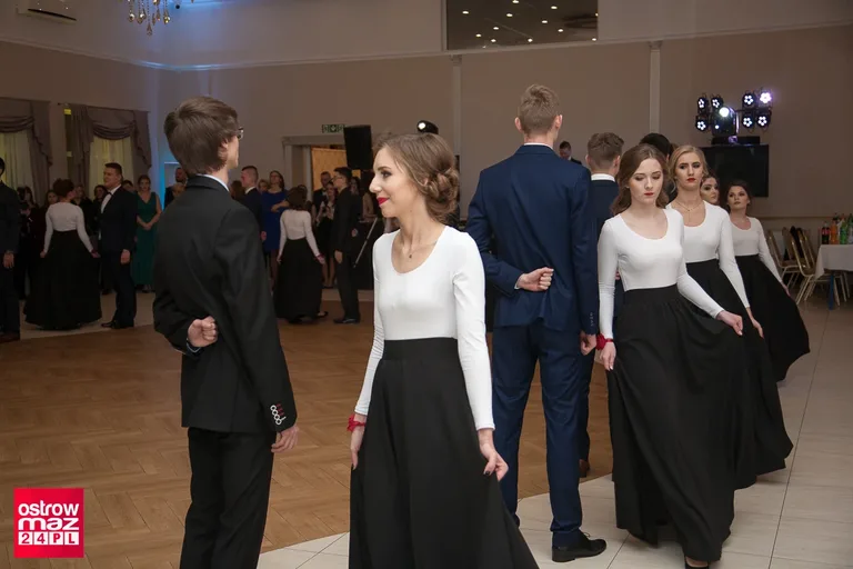 Studniówka Ekonomika 2018 (zdjęcia, wideo)
