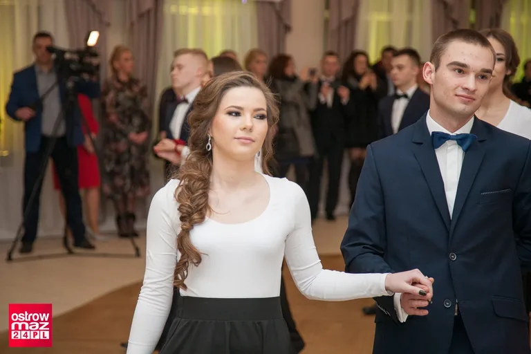 Studniówka Ekonomika 2018 (zdjęcia, wideo)