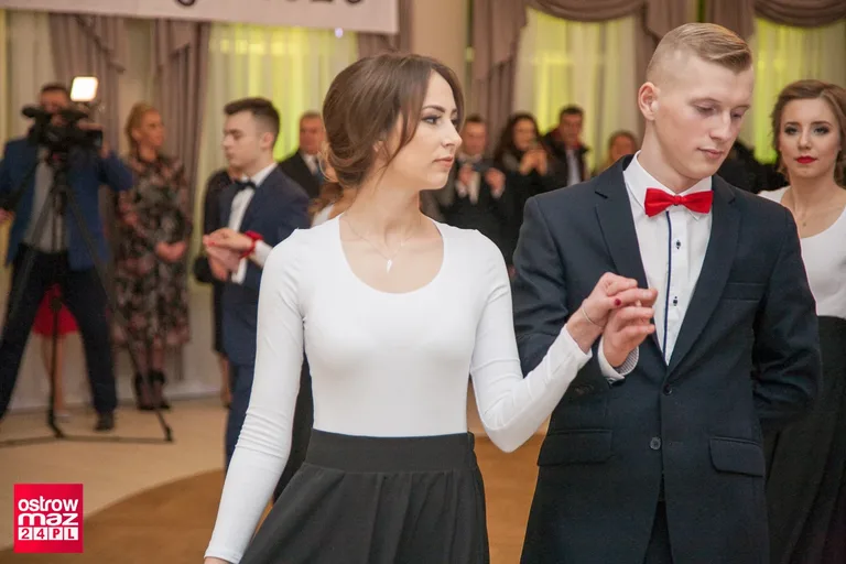 Studniówka Ekonomika 2018 (zdjęcia, wideo)