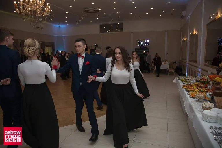 Studniówka Ekonomika 2018 (zdjęcia, wideo)
