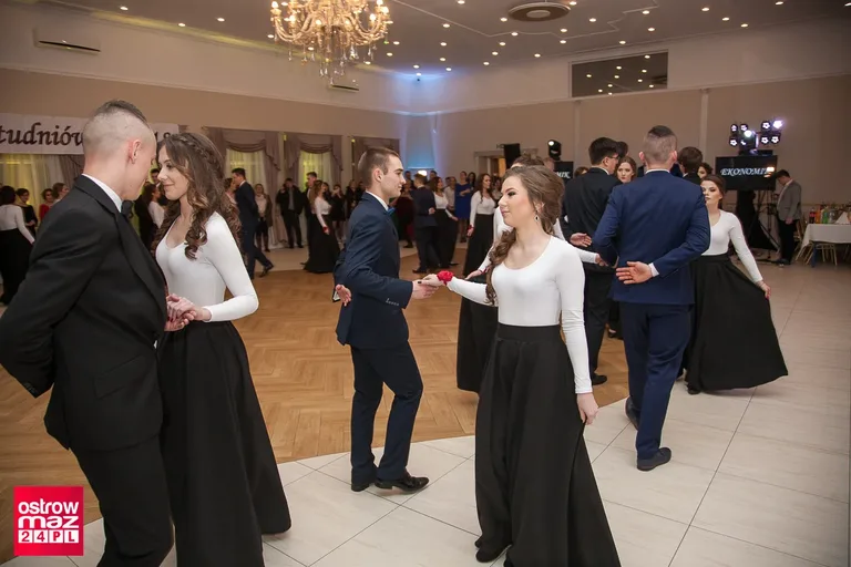 Studniówka Ekonomika 2018 (zdjęcia, wideo)