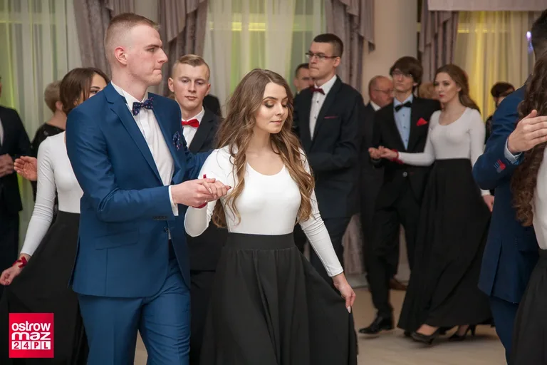 Studniówka Ekonomika 2018 (zdjęcia, wideo)
