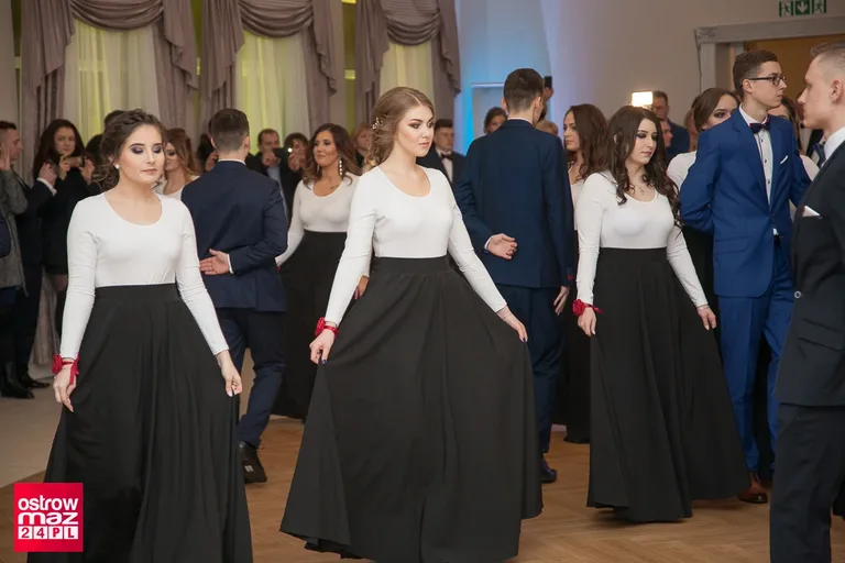 Studniówka Ekonomika 2018 (zdjęcia, wideo)