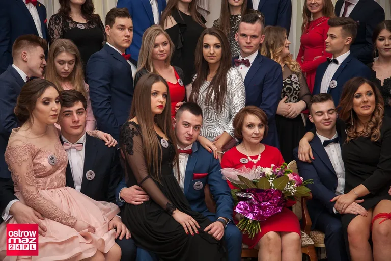 Studniówka Ekonomika 2018 (zdjęcia, wideo)