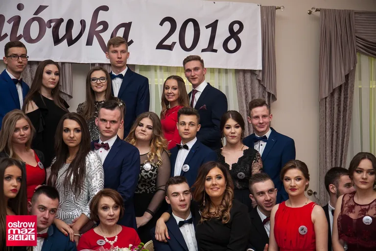 Studniówka Ekonomika 2018 (zdjęcia, wideo)