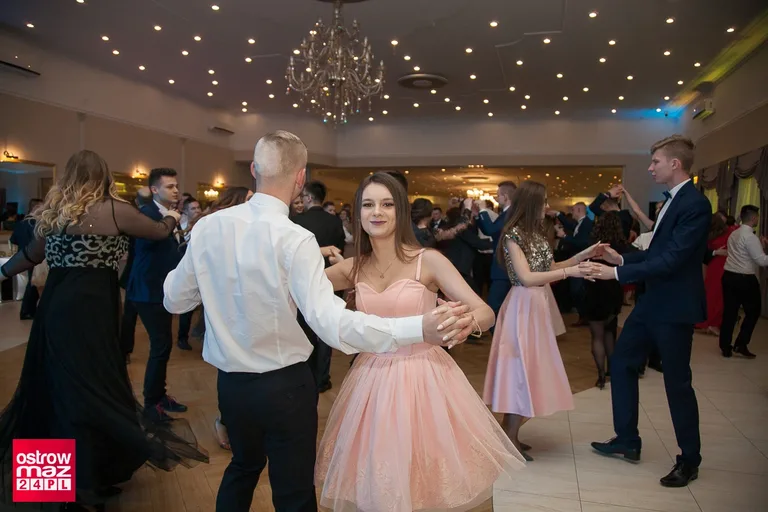 Studniówka Ekonomika 2018 (zdjęcia, wideo)