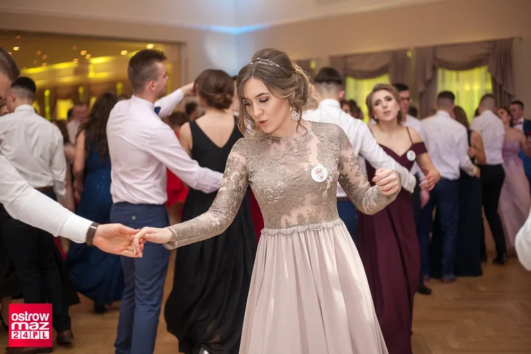 Studniówka Ekonomika 2018 (zdjęcia, wideo)