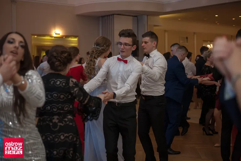 Studniówka Ekonomika 2018 (zdjęcia, wideo)