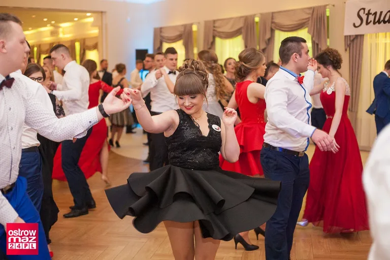 Studniówka Ekonomika 2018 (zdjęcia, wideo)