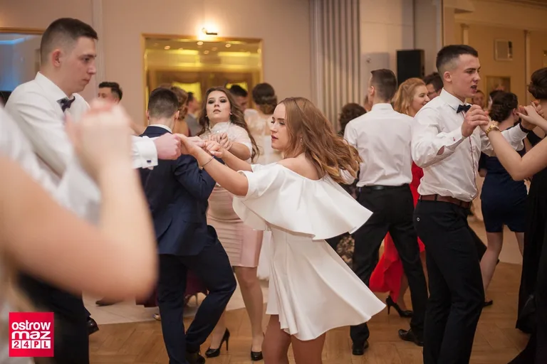 Studniówka Ekonomika 2018 (zdjęcia, wideo)
