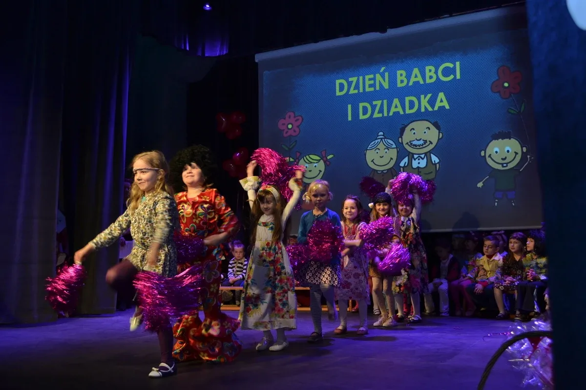 Dzień Babci i Dziadka w brokowskim domu kultury (zdjęcia)