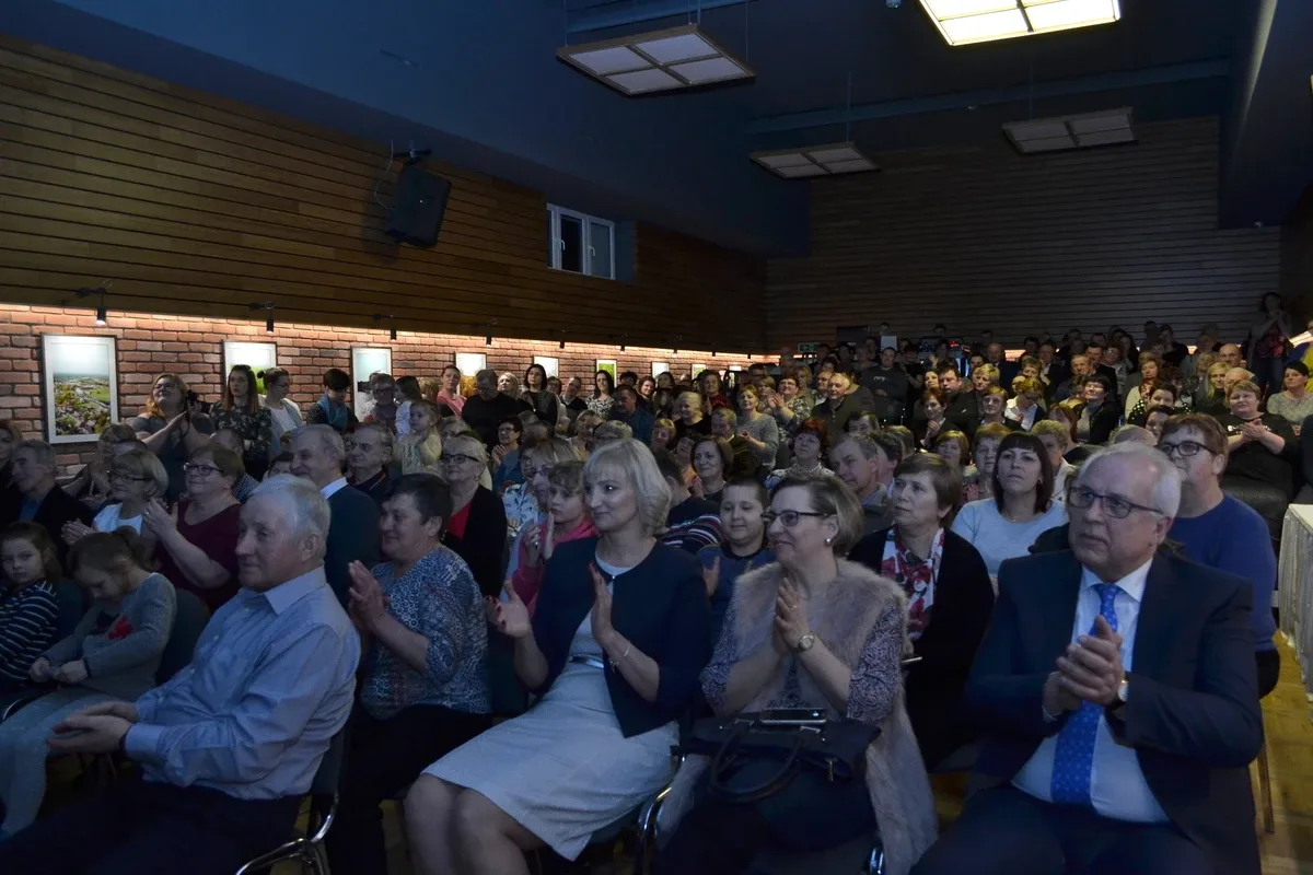 Dzień Babci i Dziadka w brokowskim domu kultury (zdjęcia)