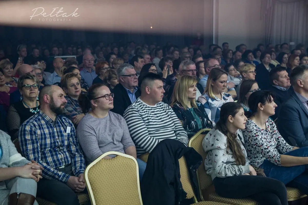 Magiczny wieczór z muzyką. Anna Wyszkoni w Ostrowi Mazowieckiej (zdjęcia, wideo)