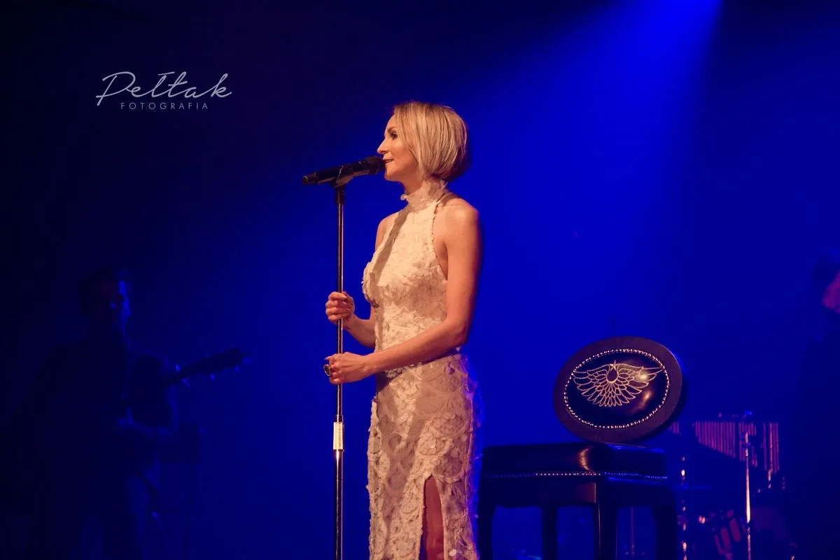 Magiczny wieczór z muzyką. Anna Wyszkoni w Ostrowi Mazowieckiej (zdjęcia, wideo)