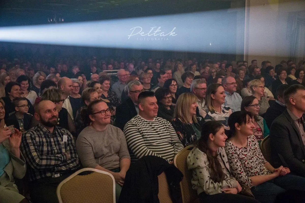 Magiczny wieczór z muzyką. Anna Wyszkoni w Ostrowi Mazowieckiej (zdjęcia, wideo)