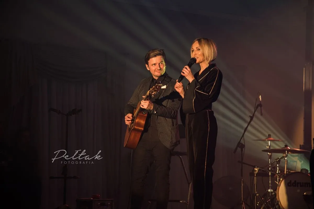 Magiczny wieczór z muzyką. Anna Wyszkoni w Ostrowi Mazowieckiej (zdjęcia, wideo)