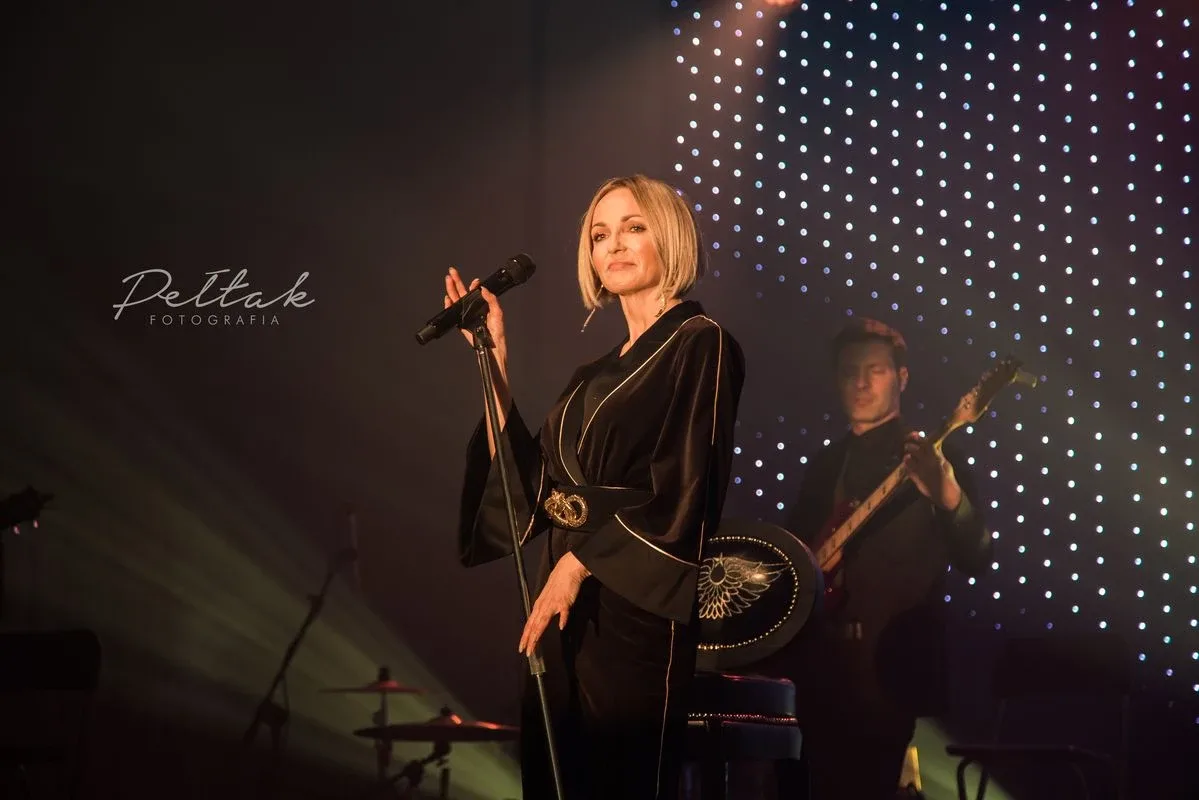Magiczny wieczór z muzyką. Anna Wyszkoni w Ostrowi Mazowieckiej (zdjęcia, wideo)