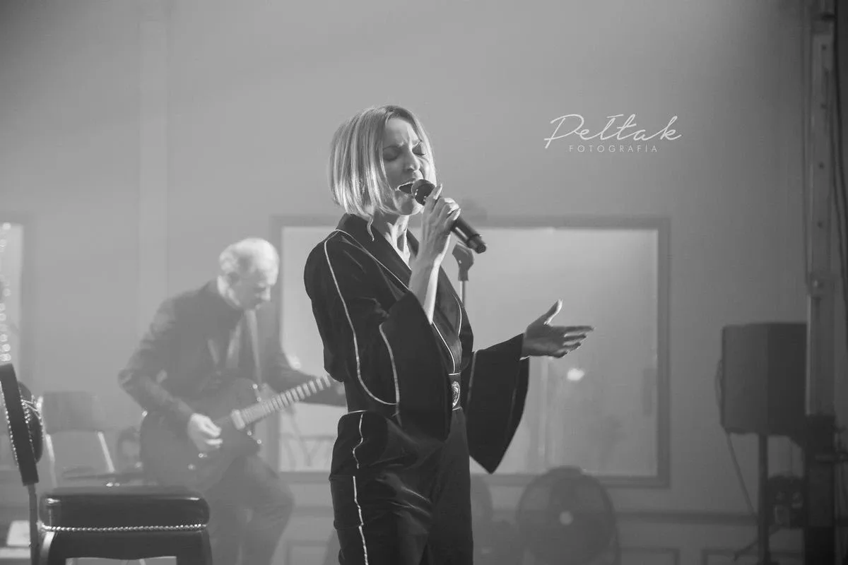 Magiczny wieczór z muzyką. Anna Wyszkoni w Ostrowi Mazowieckiej (zdjęcia, wideo)