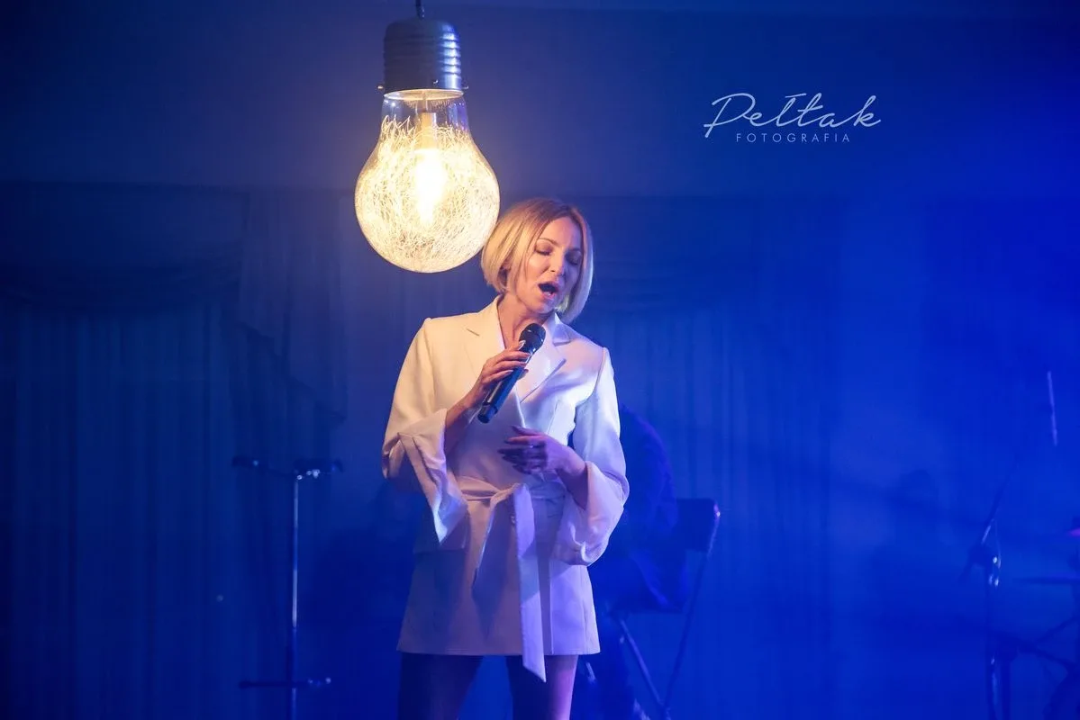 Magiczny wieczór z muzyką. Anna Wyszkoni w Ostrowi Mazowieckiej (zdjęcia, wideo)