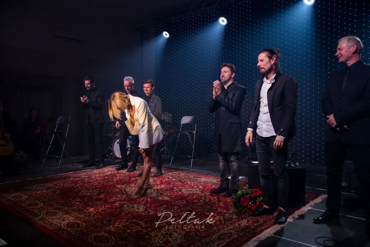 Magiczny wieczór z muzyką. Anna Wyszkoni w Ostrowi Mazowieckiej (zdjęcia, wideo)