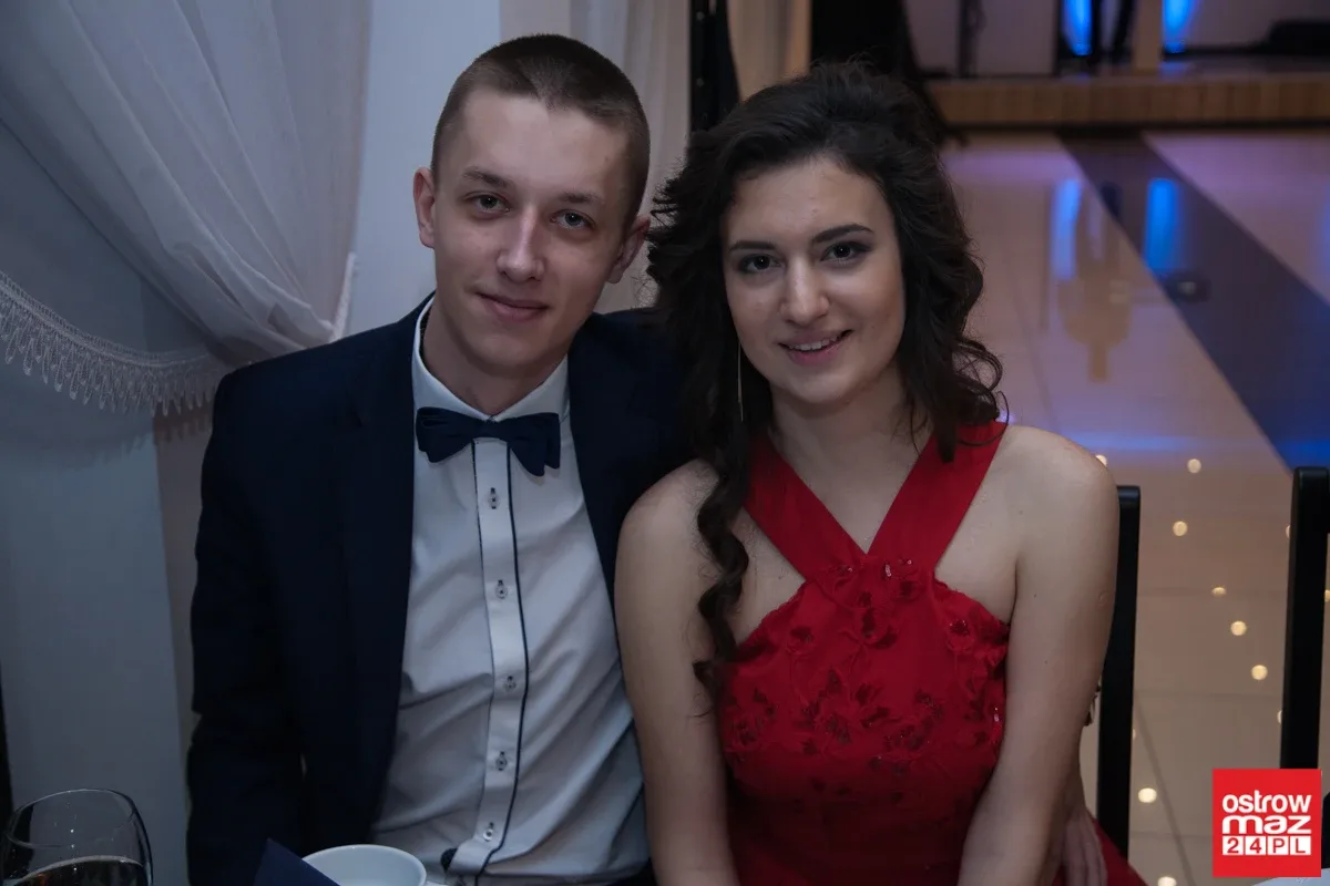 Studniówka maturzystów LO im. M. Kopernika (zdjęcia, wideo)