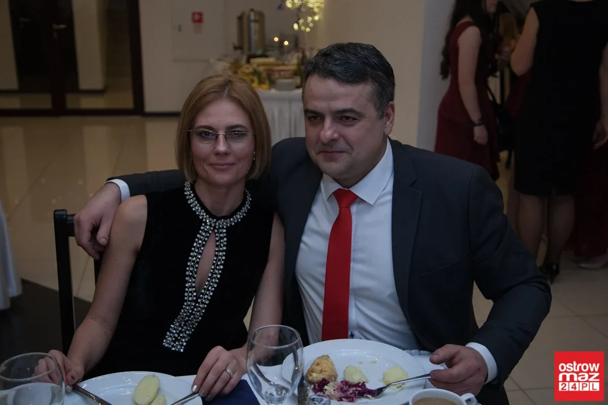 Studniówka maturzystów LO im. M. Kopernika (zdjęcia, wideo)
