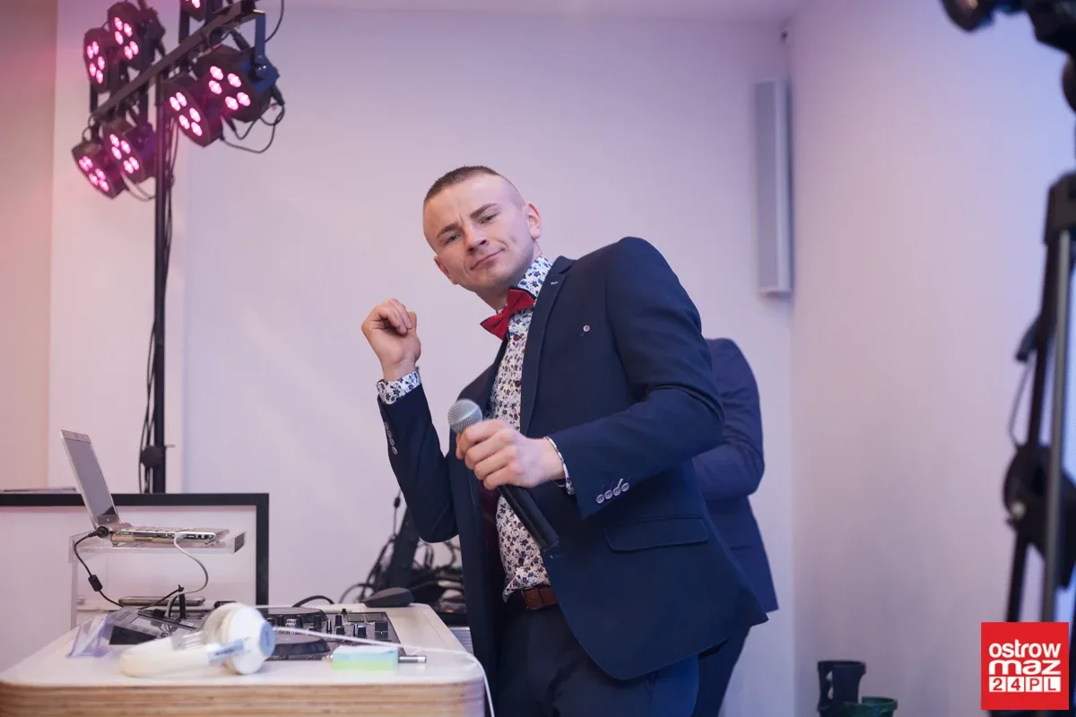 Studniówka maturzystów LO im. M. Kopernika (zdjęcia, wideo)