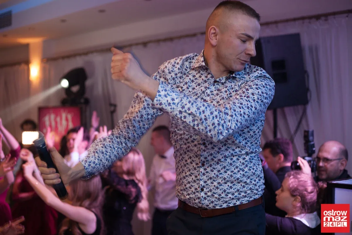 Studniówka maturzystów LO im. M. Kopernika (zdjęcia, wideo)