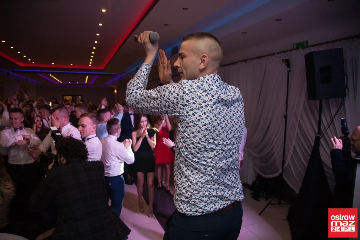 Studniówka maturzystów LO im. M. Kopernika (zdjęcia, wideo)