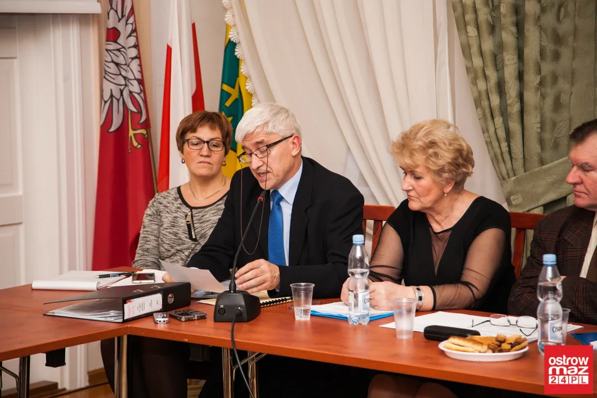 Rewolucja w ostrowskiej radzie miasta (zdjęcia, wideo)