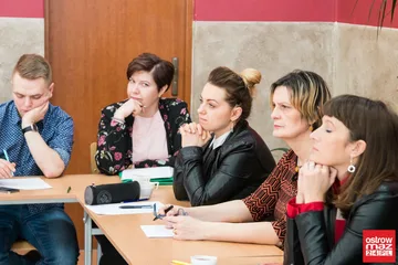 Anglojęzyczny konkurs piosenki walentynkowej (zdjęcia, wideo)